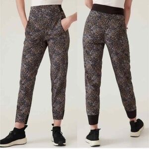 Athleta Trekkie North Jogger Pants Kinetic Abstract Print Women's 2 XS Ankle